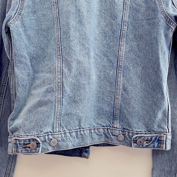 Levi’s Women’s Original Trucker Jacket - Picture 7 of 10
